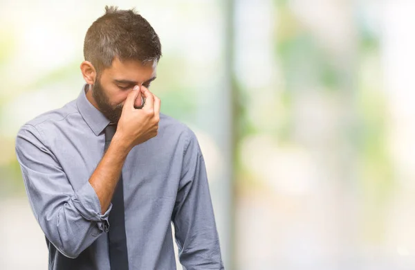 Homem Negócios Hispânico Adulto Sobre Fundo Isolado Cansado Esfregando Nariz — Fotografia de Stock