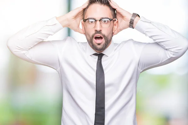 Joven Hombre Negocios Guapo Con Gafas Sobre Fondo Aislado Loco —  Fotos de Stock