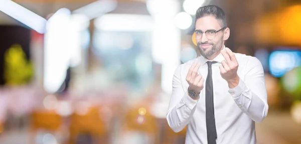 Mladý Pohledný Obchodní Muž Nosí Brýle Nad Samostatný Pozadí Dělá — Stock fotografie