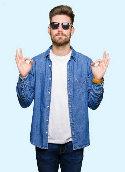 Young Handsome Elegant Man Wearing Denim Jacket Relax Smiling Eyes — Stock Photo, Image