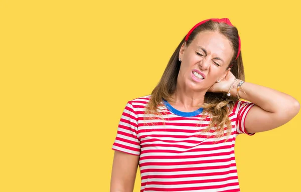 Mulher Meia Idade Bonita Vestindo Listras Casuais Shirt Sobre Fundo — Fotografia de Stock