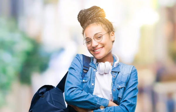 Ung Flätad Hår Afroamerikanska Student Tjej Bär Ryggsäck Över Isolerade — Stockfoto