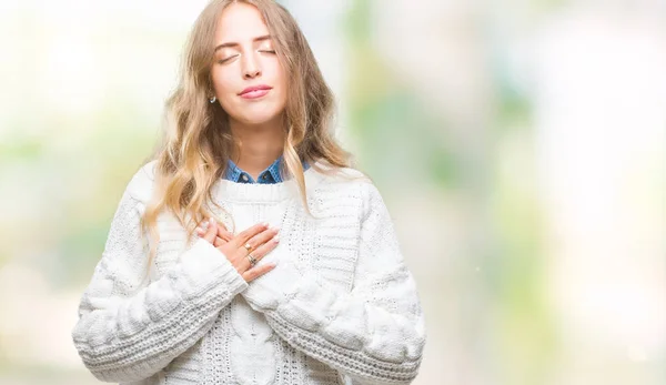 Mulher Loira Bonita Vestindo Camisola Inverno Sobre Fundo Isolado Sorrindo — Fotografia de Stock