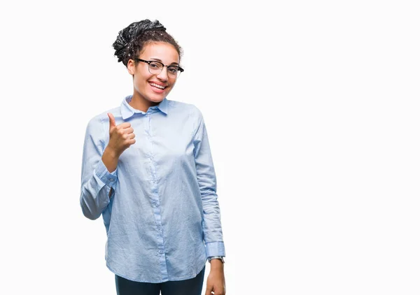 Joven Chica Negocios Afroamericana Trenzado Cabello Con Gafas Sobre Fondo —  Fotos de Stock