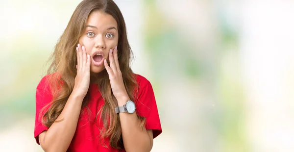 Young Beautiful Brunette Woman Wearing Red Shirt Isolated Background Afraid — Stock Photo, Image