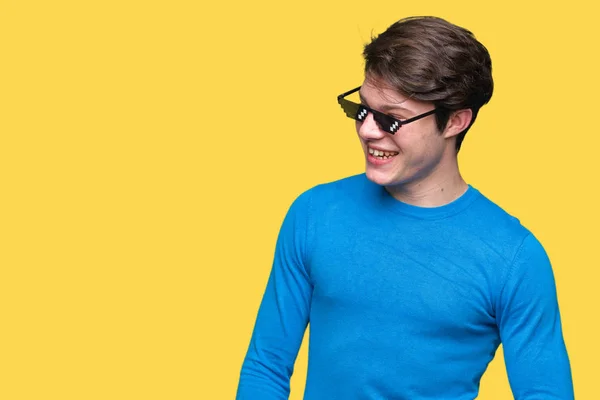 Junger Mann Mit Lustiger Schlägerbrille Vor Isoliertem Hintergrund Der Mit — Stockfoto