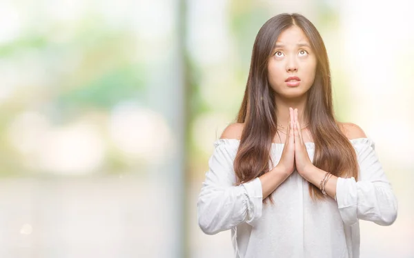 Mujer Asiática Joven Sobre Fondo Aislado Mendigando Orando Con Las — Foto de Stock