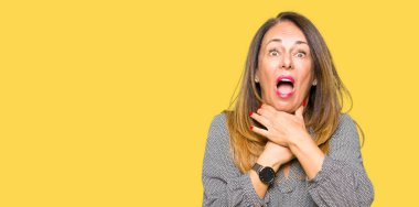 Güzel orta yaş bağırarak iş kadını ve çünkü boğmak acı kendi ellerimle öldürürüm. Sağlık sorunu. Yaralarından ve intihar kavramı.