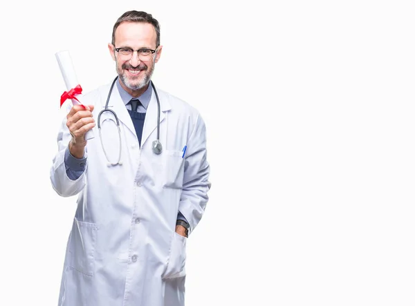 Medelåldern Senior Hoary Doktor Mannen Innehar Examensbevis Över Isolerade Bakgrund — Stockfoto