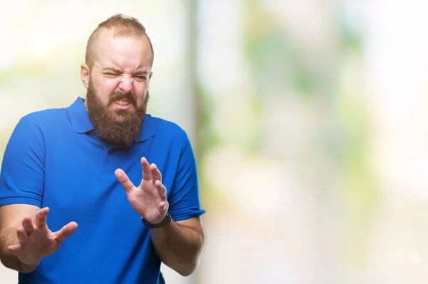 Joven Hombre Hipster Caucásico Con Camisa Azul Sobre Fondo Aislado —  Fotos de Stock