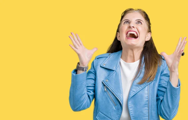 Mooie Middenleeftijd Volwassen Vrouw Mode Lederen Jas Dragen Geïsoleerde Achtergrond — Stockfoto