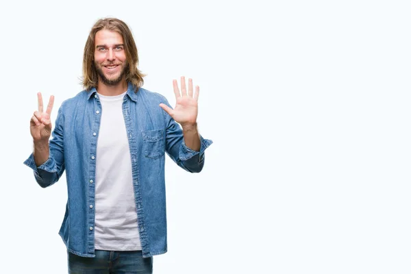 Joven Hombre Guapo Con Pelo Largo Sobre Fondo Aislado Mostrando — Foto de Stock