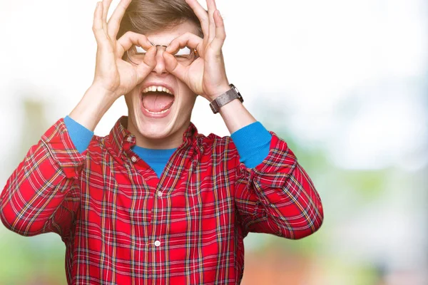 Homem Bonito Jovem Usando Óculos Sobre Fundo Isolado Fazendo Gesto — Fotografia de Stock