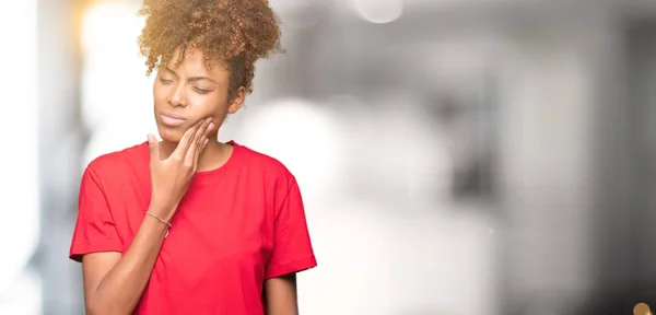 Gyönyörű Fiatal Afro Amerikai Elszigetelt Háttér Érintése Száj Kézzel Fájdalmas — Stock Fotó