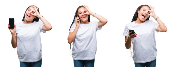 指の間から見て目に手で サインをして笑っている幸せそうな顔で孤立した背景にスマート フォンを使用して美しいアフリカ系アメリカ人女性のコラージュ — ストック写真