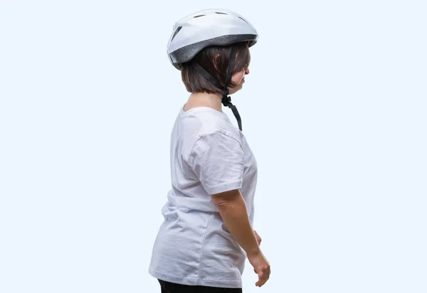 Jovem Mulher Ciclista Adulto Com Síndrome Usando Capacete Segurança Sobre — Fotografia de Stock