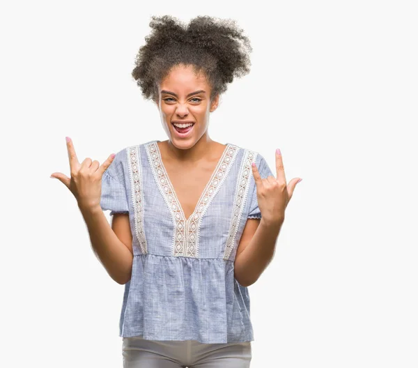 Jovem Afro Americana Sobre Fundo Isolado Gritando Com Expressão Louca — Fotografia de Stock