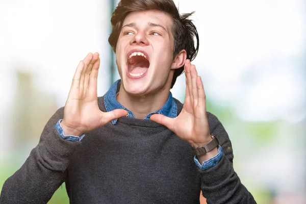 Jonge Knappe Man Van Elegante Geïsoleerde Achtergrond Schreeuwen Hardop Vertoornd — Stockfoto