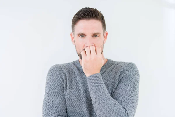 Junger Gutaussehender Mann Lässigem Pullover Über Isoliertem Hintergrund Der Gestresst — Stockfoto