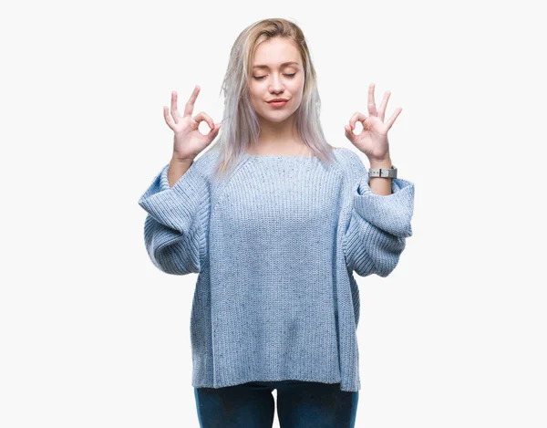 Giovane Donna Bionda Che Indossa Maglione Invernale Sfondo Isolato Rilassarsi — Foto Stock