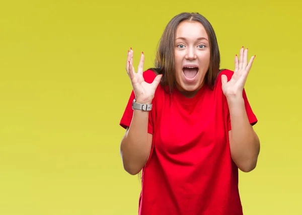 Giovane Bella Donna Caucasica Sfondo Isolato Che Celebra Pazzo Stupito — Foto Stock