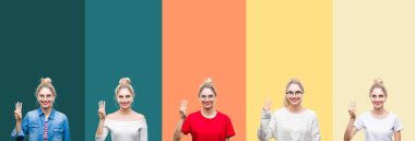 Kolaj gösterilen ve parmakları ile işaret eden oktan yukarı canlı renkli vintage çizgili izole arka plan üzerinde genç güzel sarışın kadının kendinden emin ve mutlu gülümseyerek iken üçüncü.