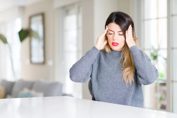 Young Beautiful Woman Wearing Winter Sweater Home Hand Head Pain — Stock Photo, Image