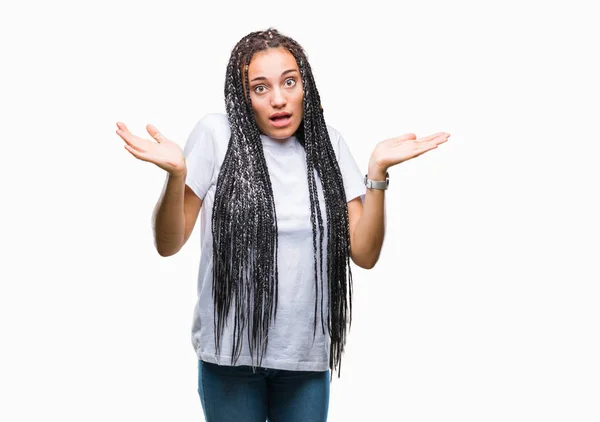 Молодий Плетені Афроамериканців Волосся Дівчина Над Ізольованих Фон Clueless Плутати — стокове фото
