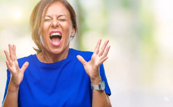 Ältere Hispanische Frau Mittleren Alters Mit Isoliertem Hintergrund Feiert Verrückt — Stockfoto