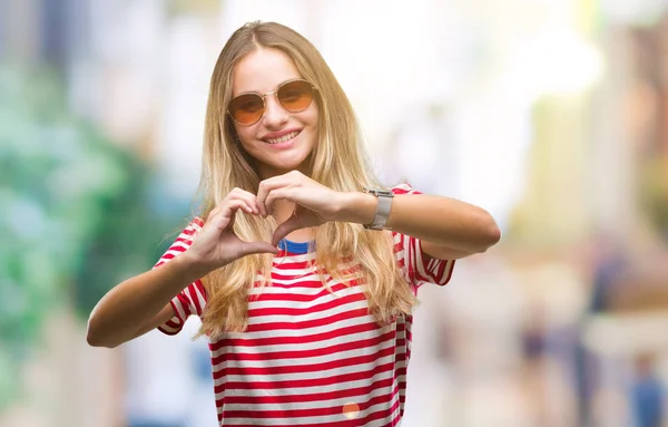 Joven Hermosa Mujer Rubia Con Gafas Sol Sobre Fondo Aislado — Foto de Stock