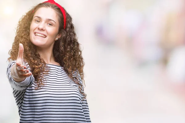 Schöne Brünette Lockige Haare Junge Mädchen Trägt Streifen Pullover Über — Stockfoto