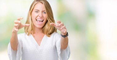 Güzel genç zarif kadın yüzünden arka plan boğazlamak istiyor eller öfke ile sinirli bağıran kızgın bağırıyor izole