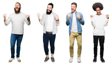 Kolaj grup gülümseyen ve başarı için çığlık genç erkekler üzerinde beyaz izole arka plan çok mutlu ve heyecanlı kaldırdı, silah ile kazanan jest yapıyor. Kutlama kavramı.