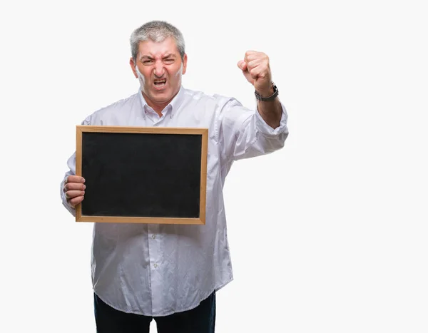 Bello Anziano Insegnante Uomo Tenendo Lavagna Sfondo Isolato Infastidito Frustrato — Foto Stock