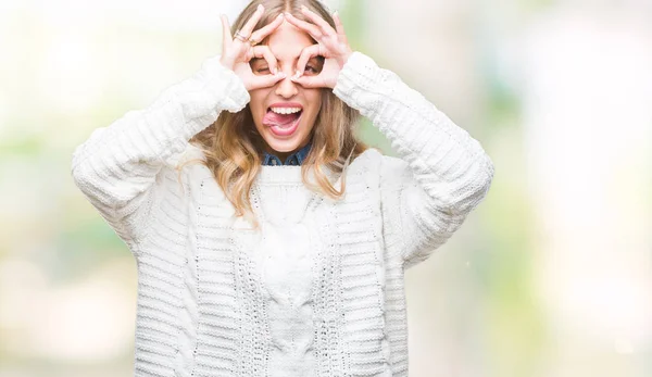 Mooie Jonge Blonde Vrouw Winter Trui Dragen Geïsoleerde Achtergrond Doen — Stockfoto