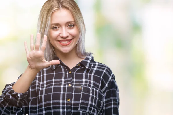 Young Blonde Woman Isolated Background Showing Pointing Fingers Number Five — Stock Photo, Image