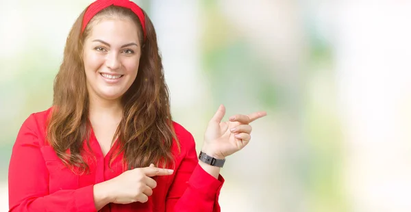 Bella Size Giovane Donna Sfondo Isolato Con Grande Sorriso Sul — Foto Stock