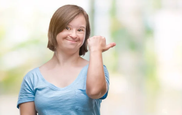 Mulher Adulta Jovem Com Síndrome Sobre Fundo Isolado Sorrindo Com — Fotografia de Stock