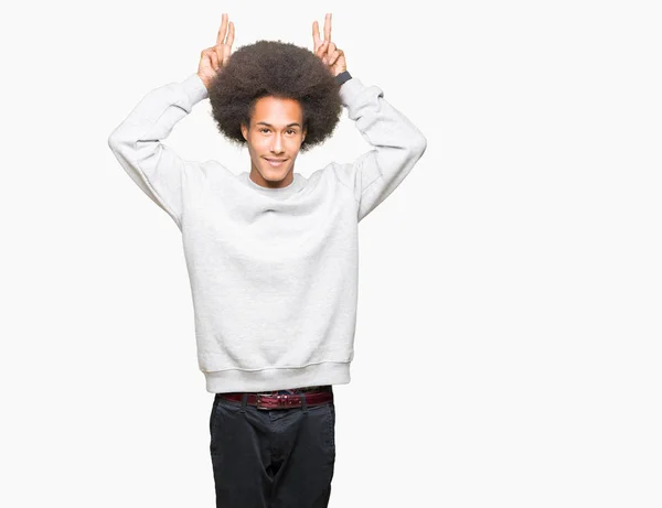 Jeune Homme Afro Américain Aux Cheveux Afro Portant Sweat Shirt — Photo