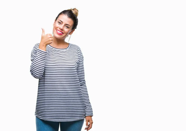 Junge Schöne Frau Lässigen Streifen Pullover Über Isoliertem Hintergrund Tun — Stockfoto