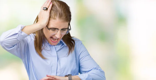 Hermosa Mujer Mediana Edad Madura Negocios Con Gafas Sobre Fondo —  Fotos de Stock