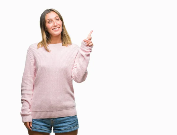 Junge Schöne Frau Trägt Winterpullover Über Isoliertem Hintergrund Mit Einem — Stockfoto