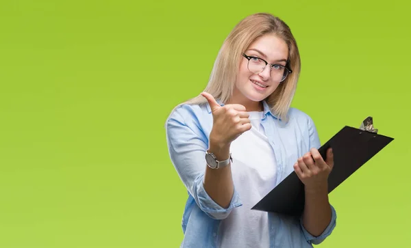 Young Caucasian Business Woman Holding Clipboard Isolated Background Happy Big — Stock Photo, Image