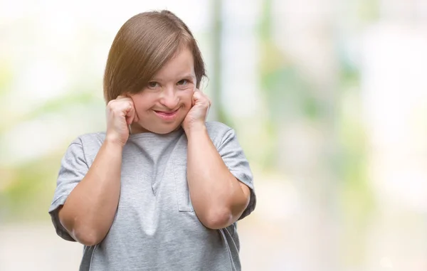 Junge Erwachsene Frau Mit Syndrom Vor Isoliertem Hintergrund Die Ohren — Stockfoto