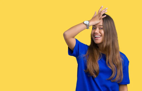 Jonge Mooie Brunette Vrouw Blauw Shirt Dragen Geïsoleerde Achtergrond Verrast — Stockfoto