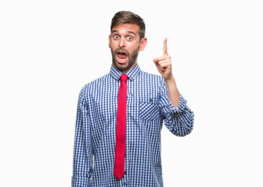 Genç yakışıklı iş adamı ile başarılı fikir parmağı yukarıyı izole arka plan üzerinde. Çıktıktan ve mutlu. Bir numara.