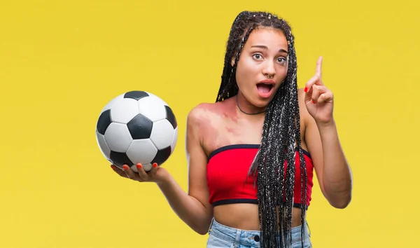 Cabello Trenzado Joven Afroamericano Con Marca Nacimiento Sosteniendo Pelota Fútbol —  Fotos de Stock