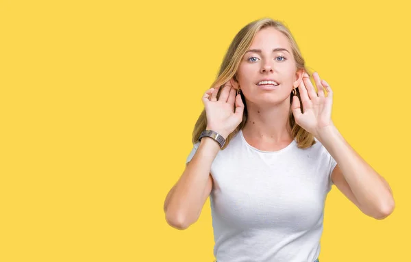 Mooie Jonge Vrouw Dragen Casual Wit Shirt Geïsoleerde Achtergrond Wilt — Stockfoto