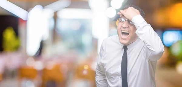 Bussines Edad Media Árabe Hombre Con Gafas Sobre Fondo Aislado —  Fotos de Stock