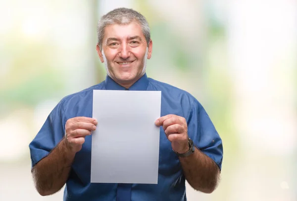 Красивый Пожилой Человек Держит Чистый Лист Бумаги Изолированном Фоне Счастливым — стоковое фото